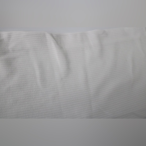 NWT- Lululemon Ribbed Softstreme Zip-Leg HR Crop 25" in white, size 10. - Picture 8 of 10